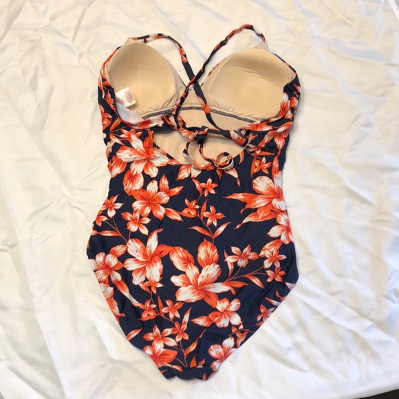 Merida size M one piece - Picture 2 of 3